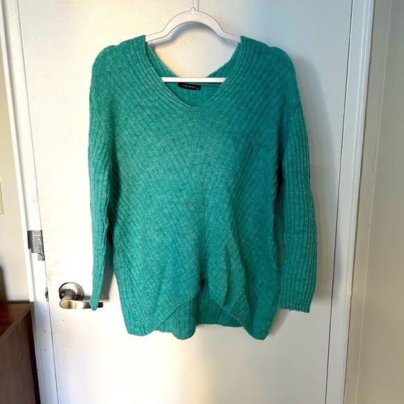 Wool sweater size M - Picture 2 of 3